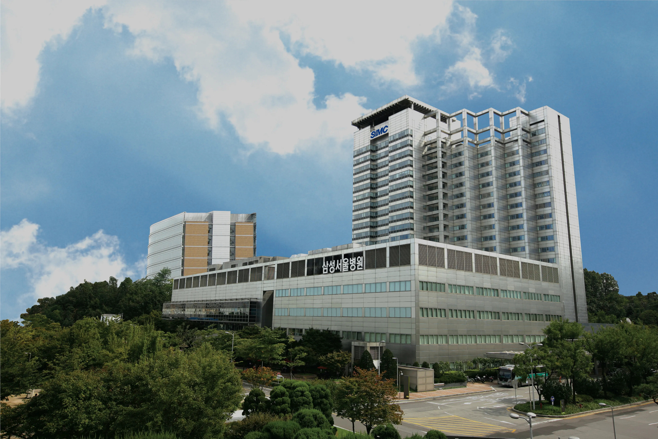 Samsung Medical Center, located in southern Seoul's Gangnam, first opened in 1994. The hospital ranked first in oncology, pulmonology and gastroenterology. (Samsung Medical Center)
