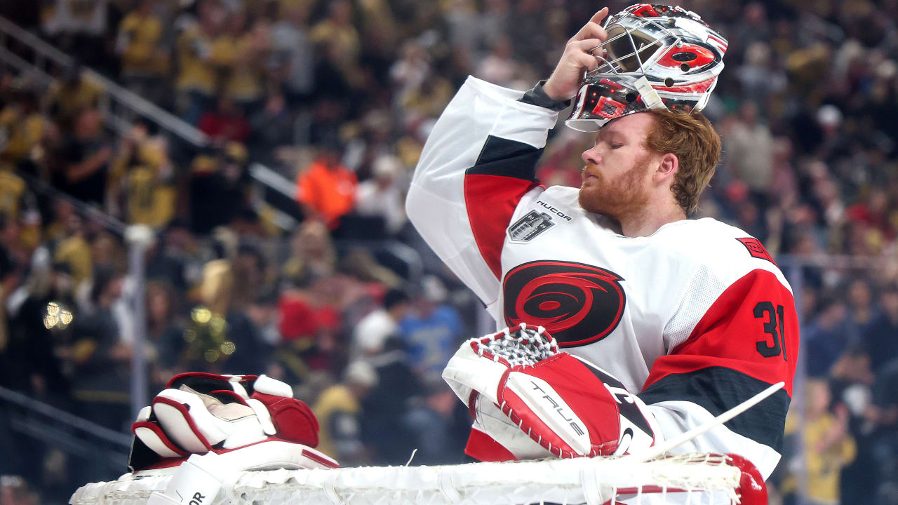 Andersen replaced to start 3rd period for Hurricanes in Game 3 of Stanley Cup Final