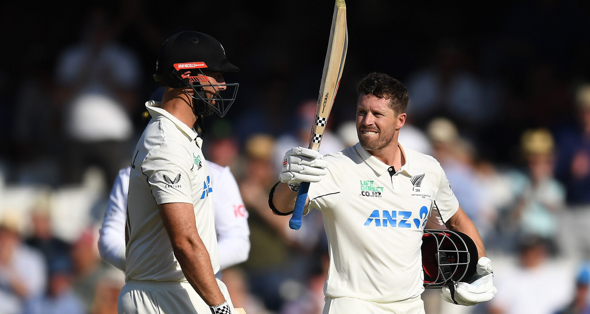 Black Caps hurry to huge lead after Nicholls' ton