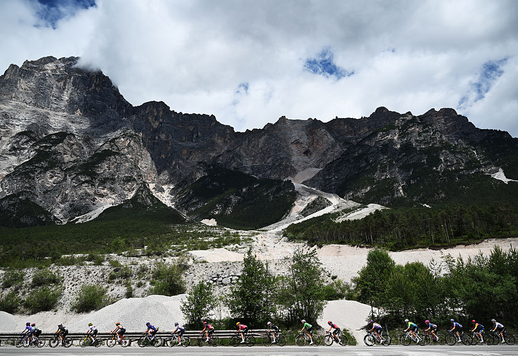The peloton on the ascent of the Passo Tre Croci during stage 5 of the 2026 Giro d'Italia Women 2026 (Photo by Luc Claessen/Getty Images)