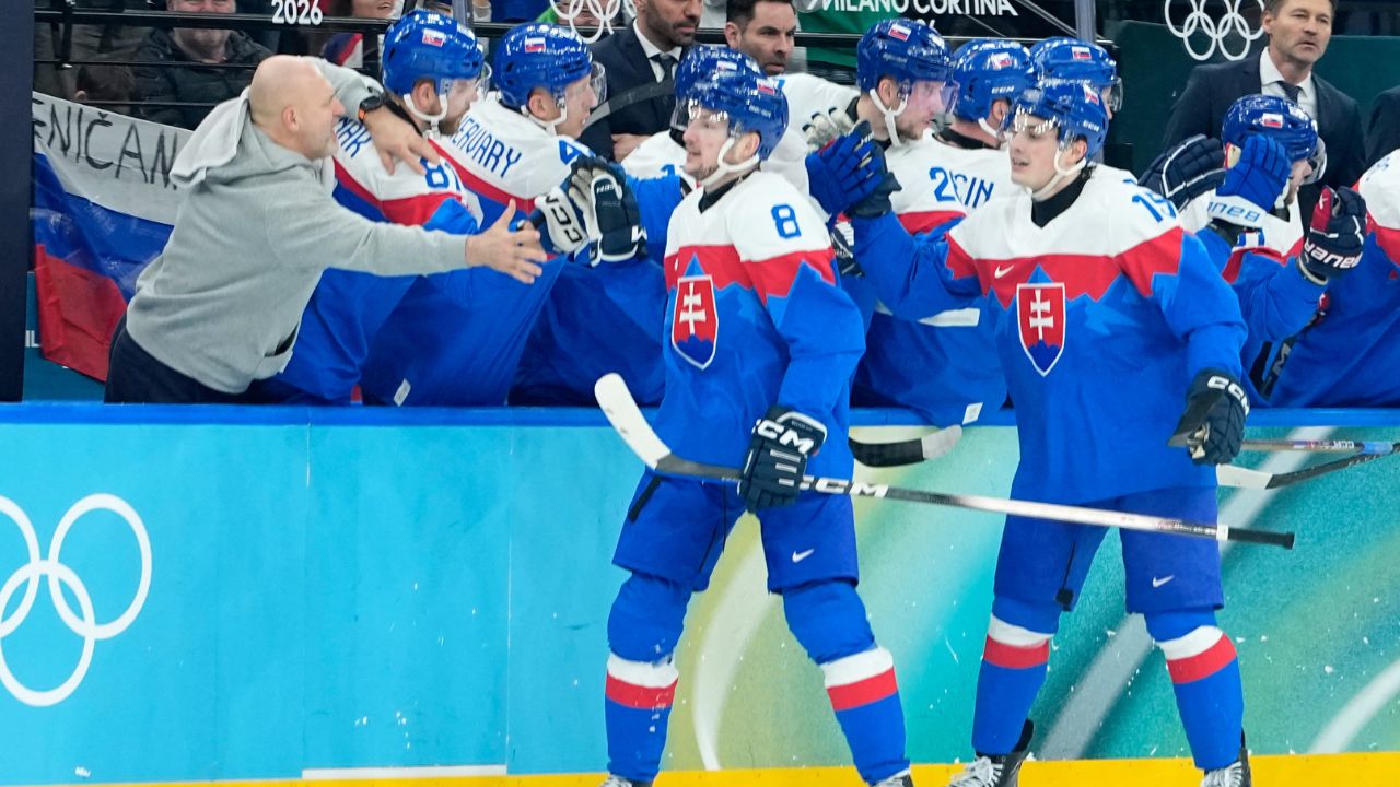Panthers deal forward Oliver Okuliar to Penguins for defenceman Emil Pieniniemi