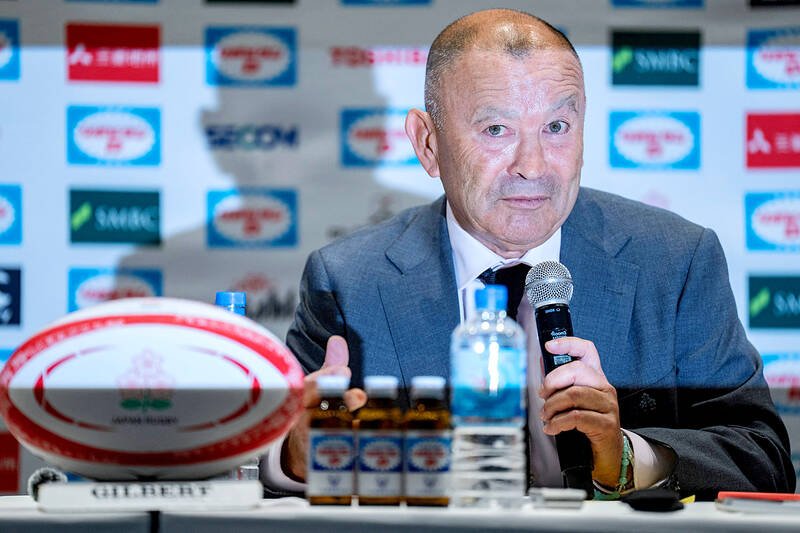 Japan rugby coach apologizes for abusing referee