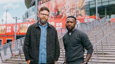 Passenger, AKA Michael Rosenberg and Victor stood in front of the Emirates