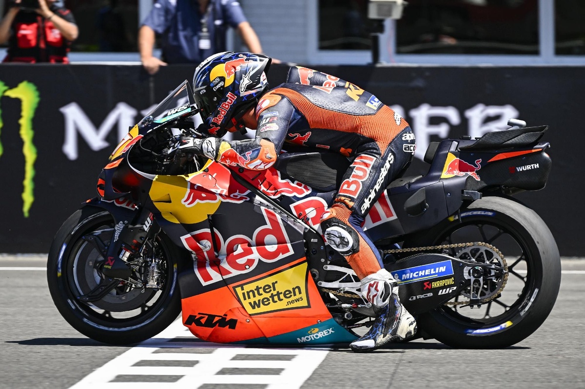 Acosta points out the major flaw in MotoGP's plan to ban front holeshot device mid-season