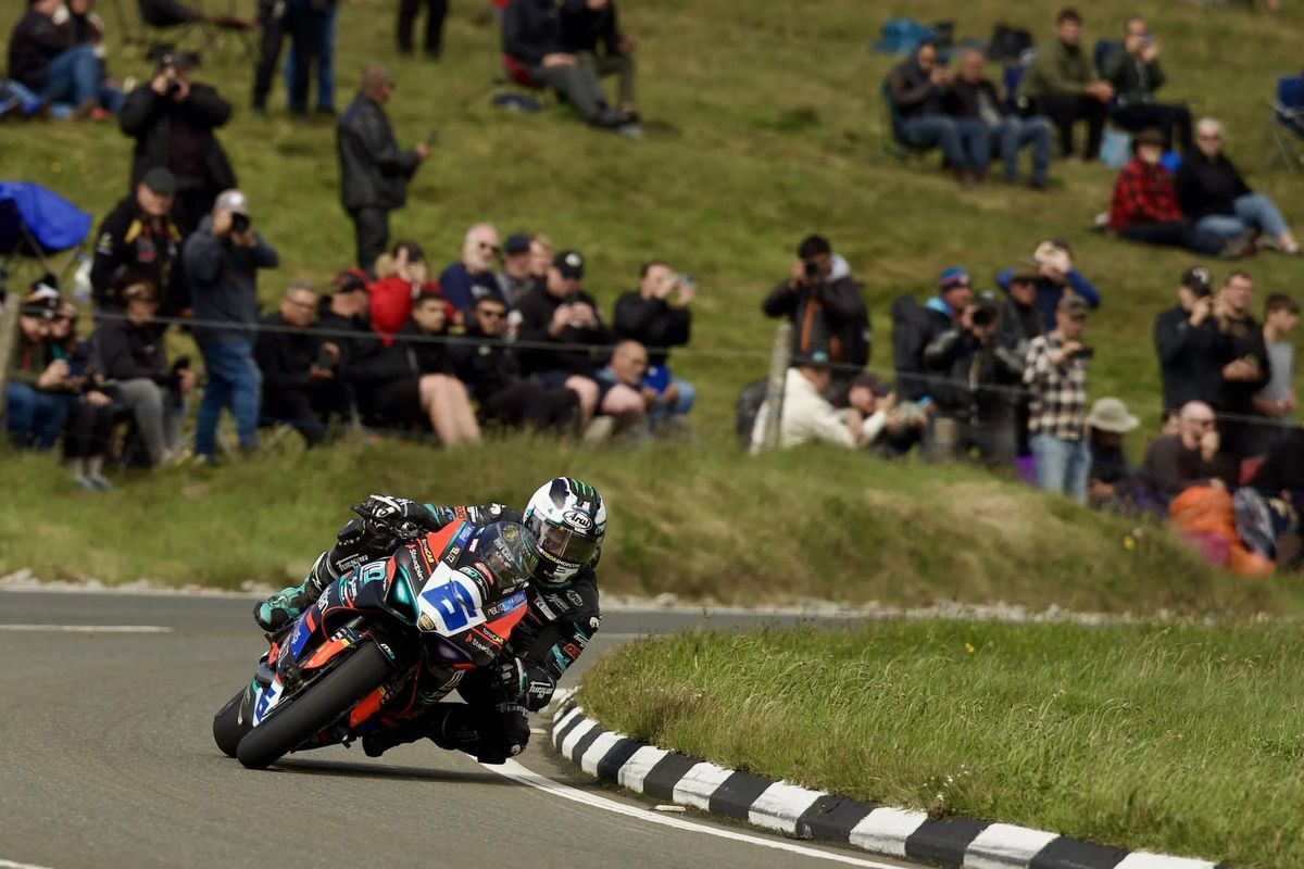 Dunlop takes another two dominant wins as TT resumes