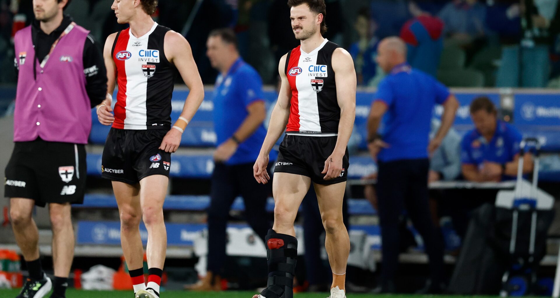 Saints trio sent for scans, Beveridge calls for big draft changes