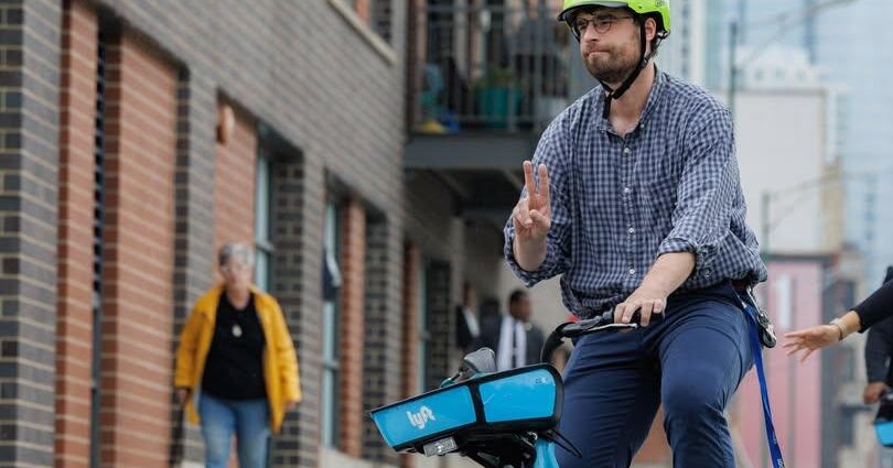 Cycling advocates mourn Chicago Department of Transportation worker killed while riding bike in Bridgeport