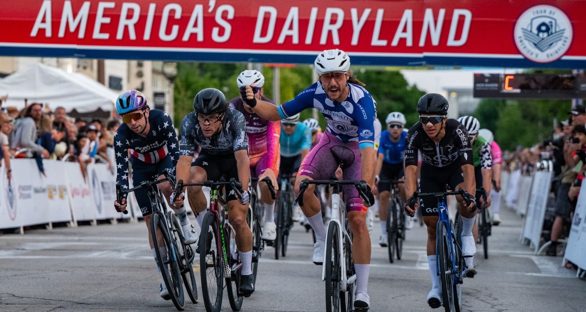 American Criterium Cup: New Zealand riders sweep elite races at Downer Classic in Wisconsin and hold off series leaders in tight sprints