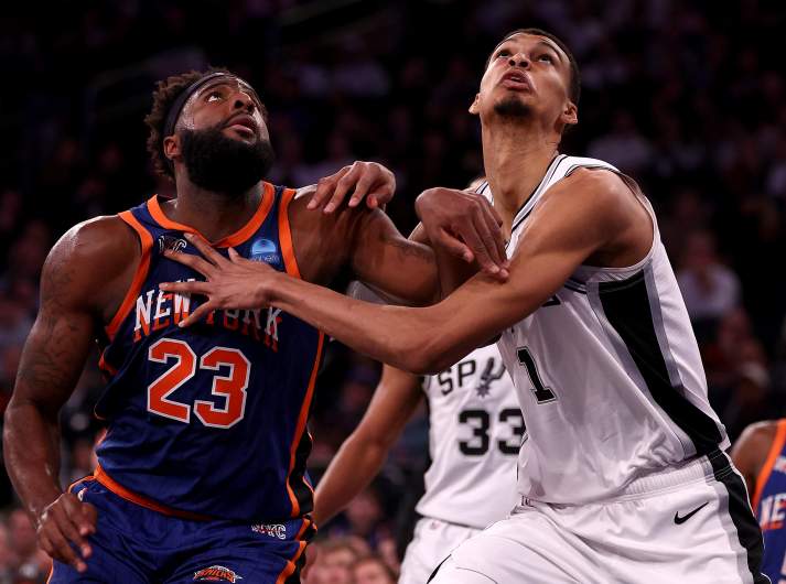 San Antonio Spurs v New York Knicks