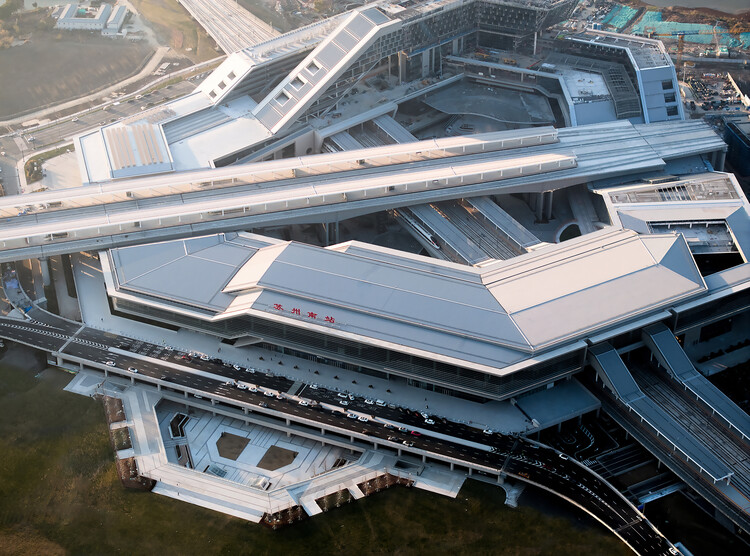 Suzhounan Railway Station / CCTN Design - Image 1 of 29