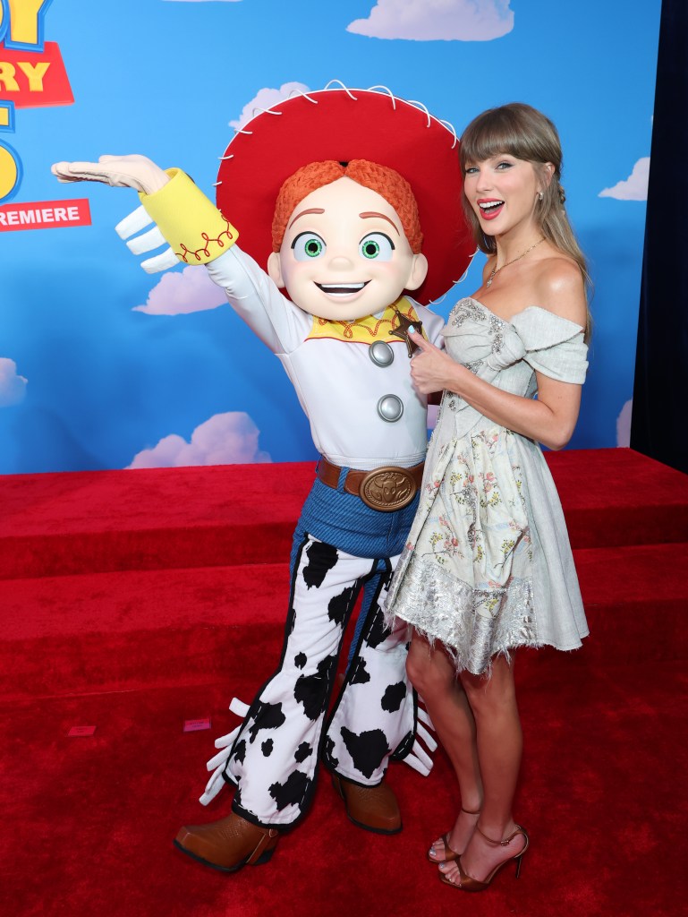 Taylor Swift and Jessie at the "Toy Story 5" premiere