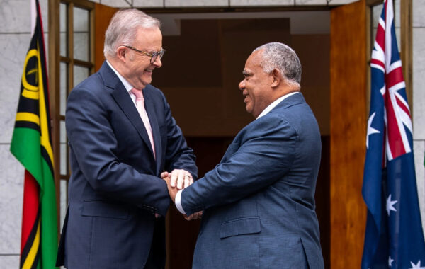 Australia, Vanuatu Sign Security Pact