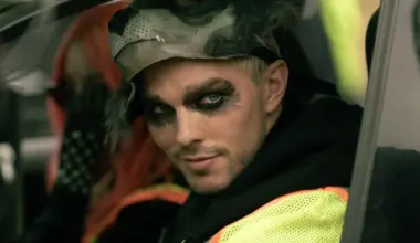 'How to Rob a Bank' Trailer: Nicholas Hoult and Zoe Kravitz Team Up