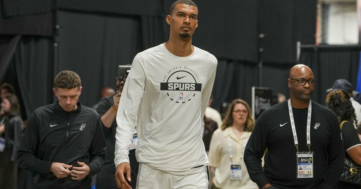 Spurs seek historic comeback as NBA Finals shift to New York