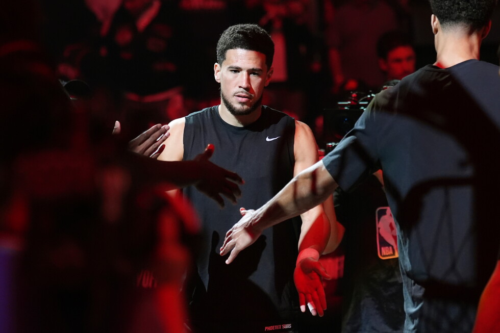 Suns' All-Star guard Devin Booker changes jersey number to No. 15 in honor of his dad