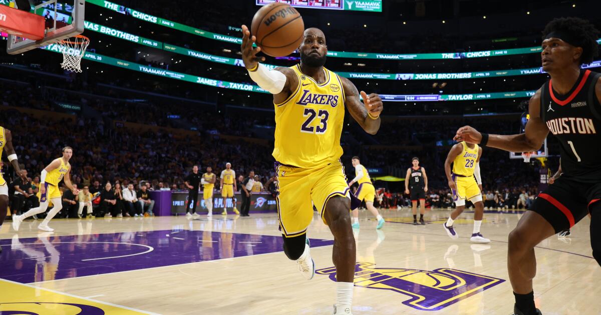 LeBron, Austin and Ayton: Lakers roundtable on the biggest offseason questions