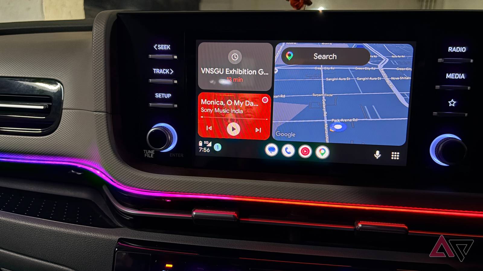 I started using Google Keep with Gemini in Android Auto and stopped fumbling with my phone during drives