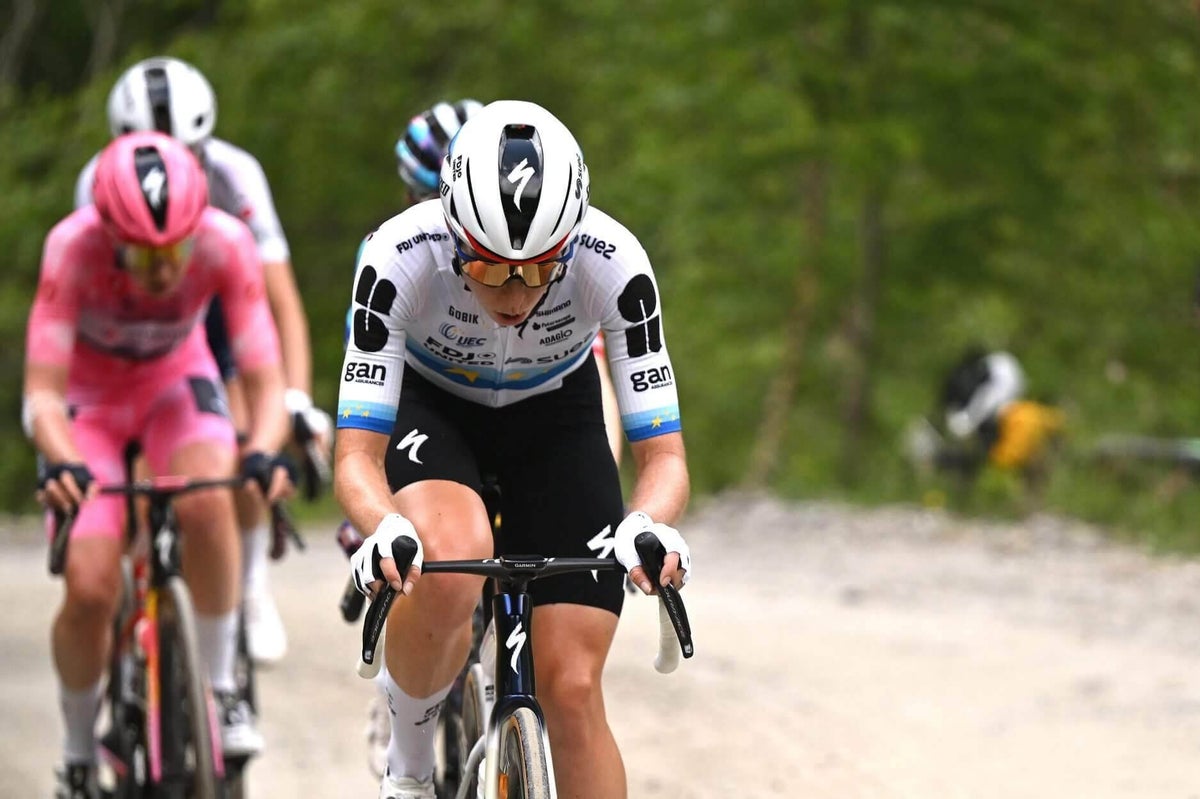 Demi Vollering wins Giro d’Italia queen stage on Colle delle Finestre shortened by avalanche