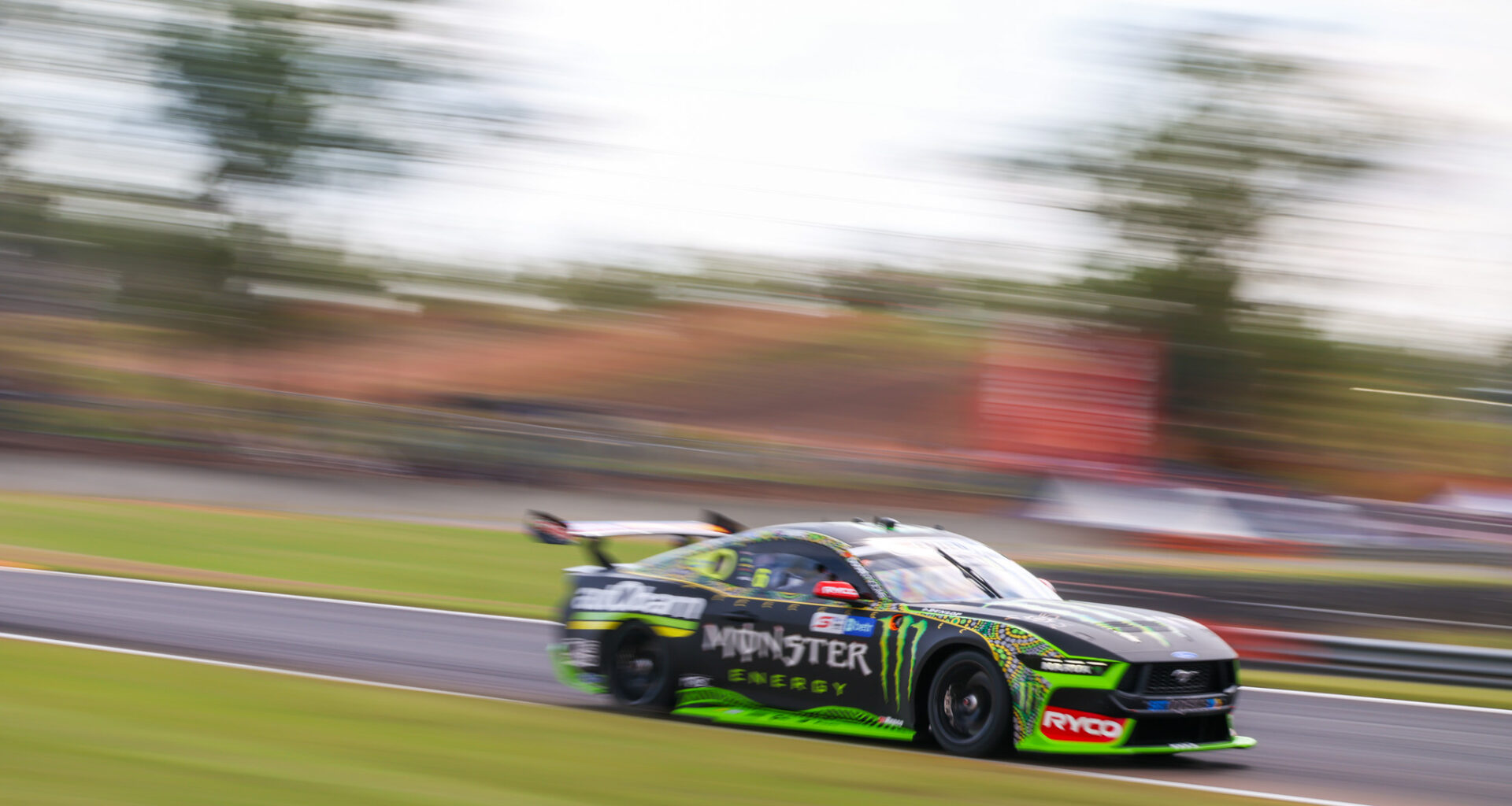 Waters tops wild Darwin practice, title contenders struggle - Repco Supercars Championship