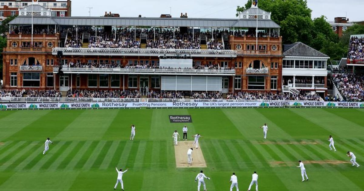 Cricket-Lord's pitch rated 'unsatisfactory' after England-New Zea