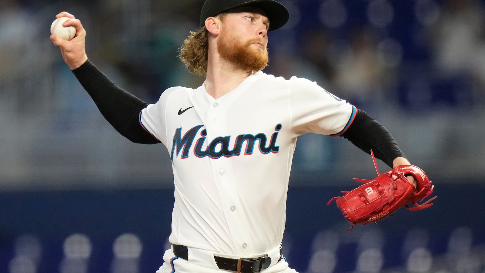 Meyer wins 8th straight decision to start season as Marlins beat Giants 6-3