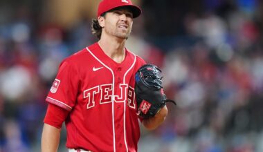 DeGrom has 9 Ks to win on his 38th birthday as Rangers get wild 9-7 victory over Padres