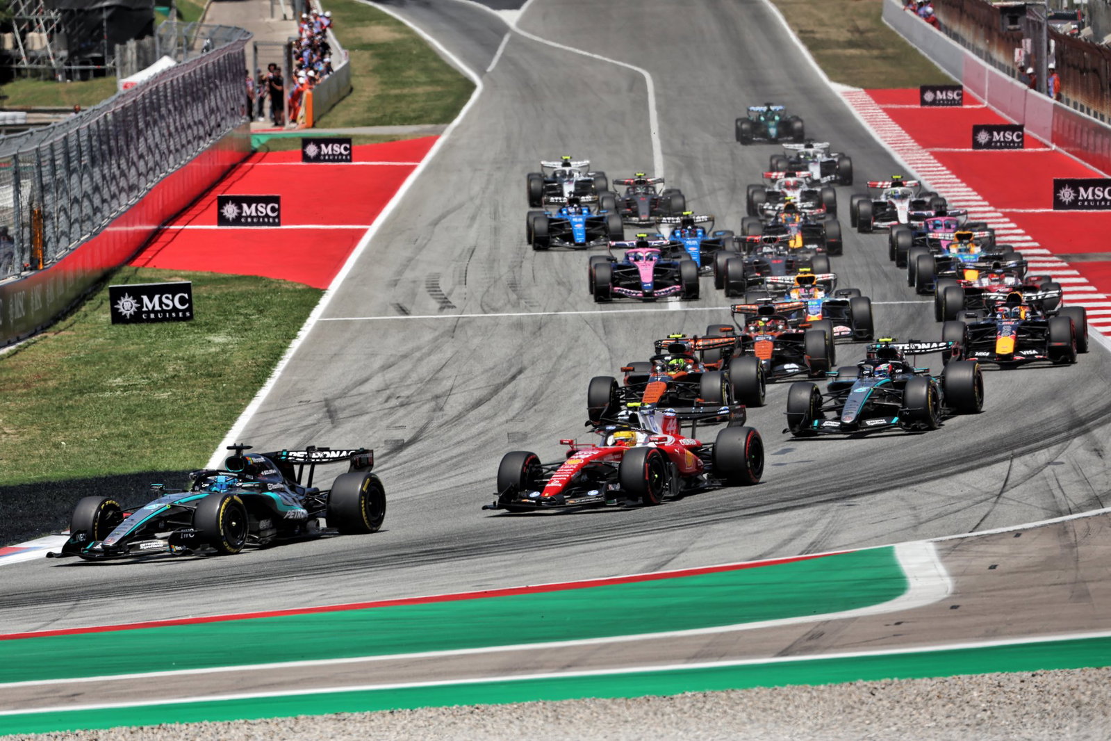 Start of the 2026 Barcelona-Catalunya Grand Prix 