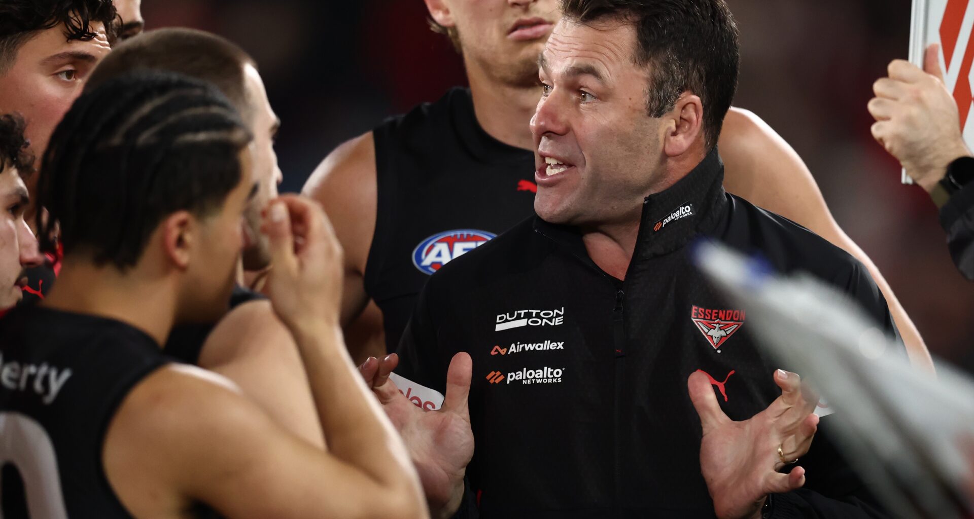 LISTEN: Giants facing uphill battle in wildcard chase, are Bombers progressing under Solomon?