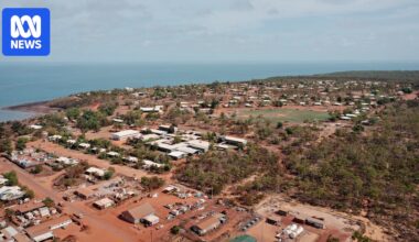 NT Police charge 34yo man with murder after 17yo girl found dead in Galiwin'ku home