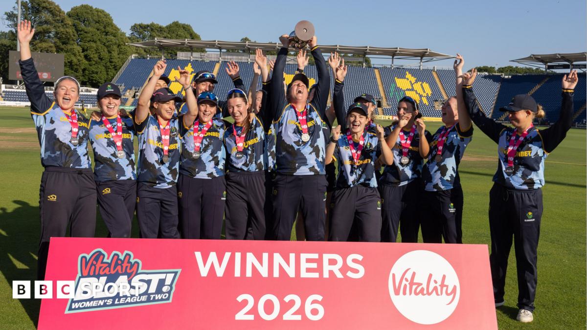 Glamorgan lift the League Two T20 Blast trophy