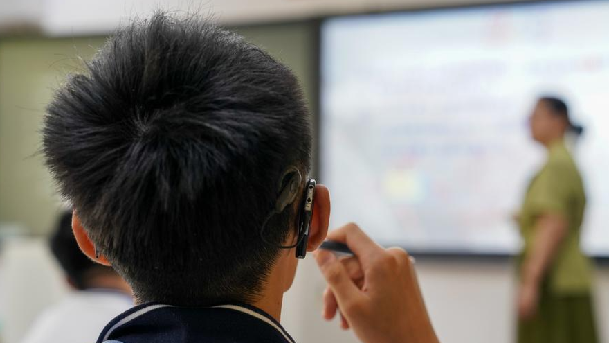 Chinese researchers develop device for hearing-impaired people to 'understand' sound