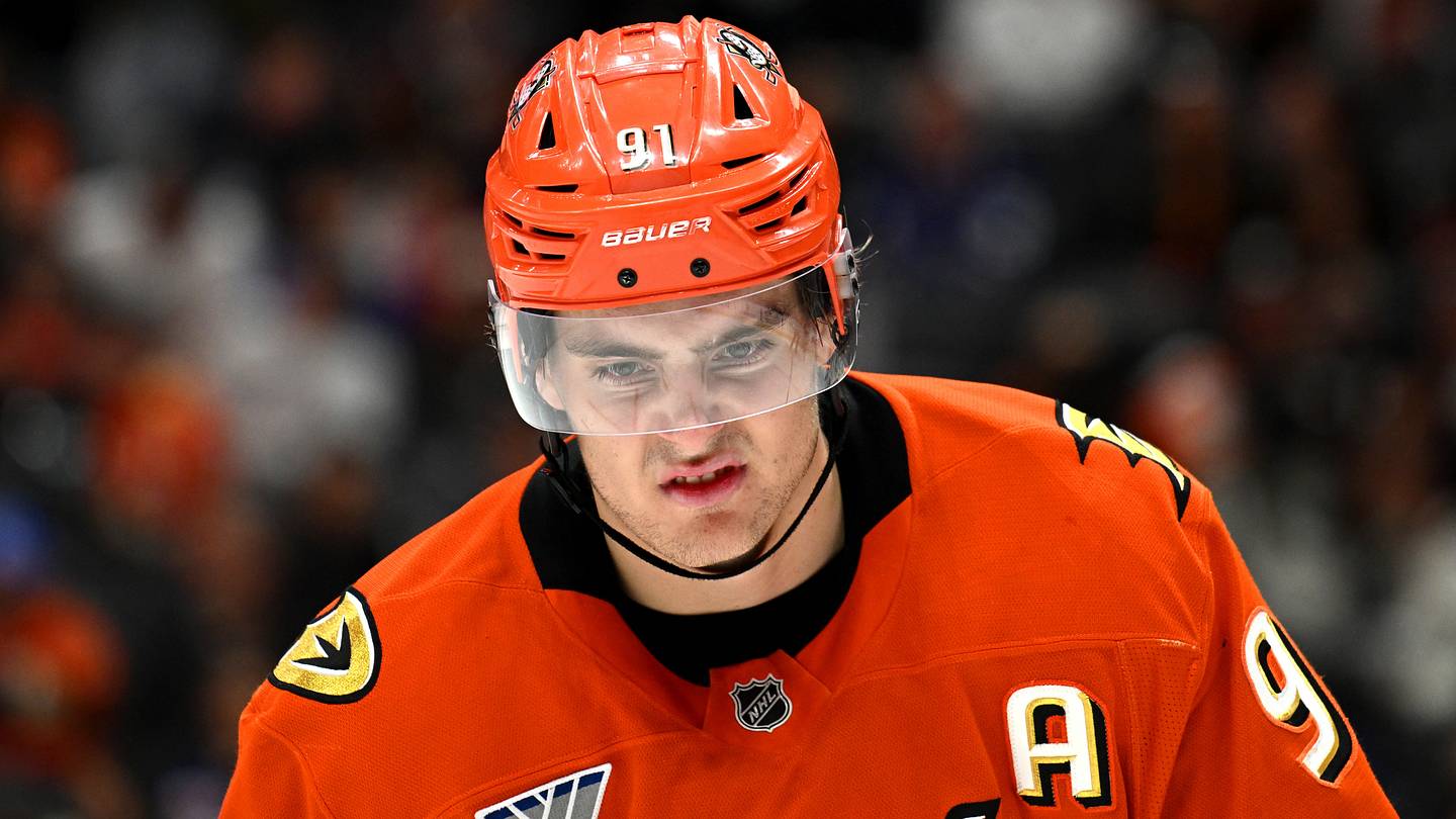 Mar 30, 2026; Anaheim, California, USA; Anaheim Ducks center Leo Carlsson (91) reacts before the first overtime period against the Toronto Maple Leafs at Honda Center. Mandatory Credit: Griffin Hooper-Imagn Images