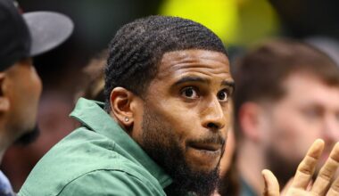 Former Seattle Seahawks linebacker Bobby Wagner in attendance at a Seattle Storm game