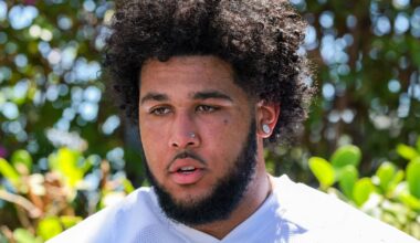 Miami Dolphins guard Kadyn Proctor
