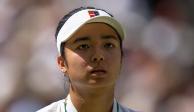 Alexandra Eala during a match against Iga Swiatek