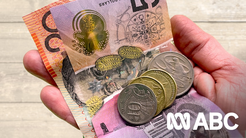 OECD warns wages set to fall