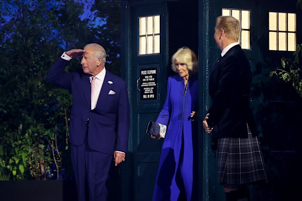  King Charles III and Queen Camilla walk out of the TARDIS during the opening ceremony ahead of the Glasgow 2026 Commonwealth Games at The Hydro on July 23, 2026 in Glasgow, Scotland