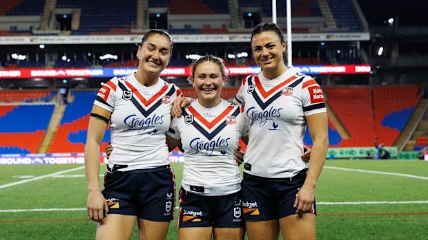 (L-R) Olivia Kernick, Keeley Nizza and Millie Elliott
