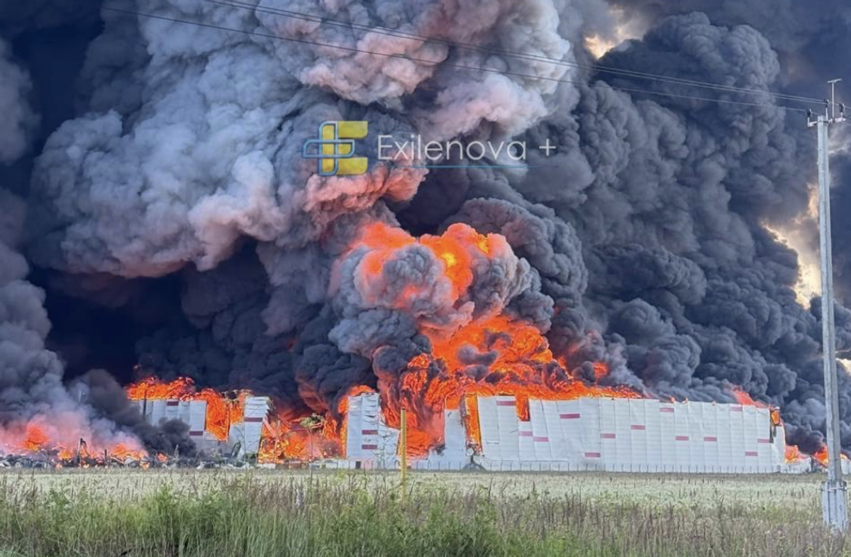 Ukrainian Drones Strike Oil Depot in Moscow Region and Logistics Hubs