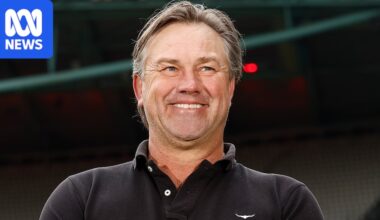 Tony Modra's medical records allegedly inappropriately accessed by SA Health staff