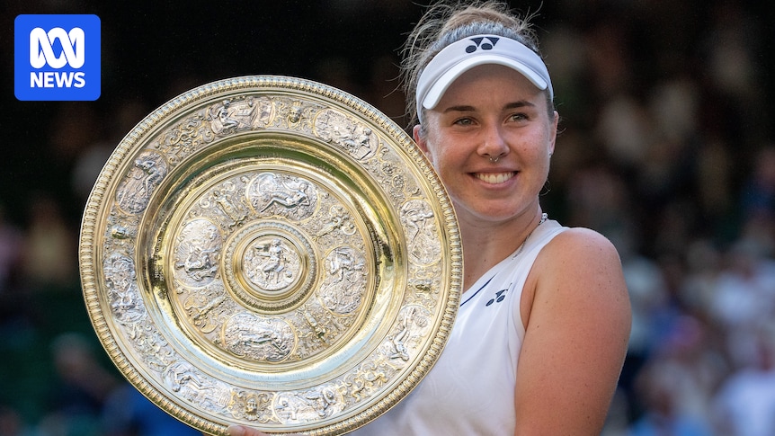 Linda Nosková survives Karolína Muchová fightback in all-Czech final to lift Wimbledon women's singles trophy
