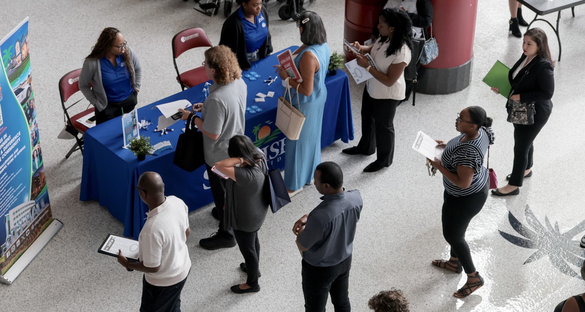 Job seekers giving up: Labor force participation rate falls to lowest in 50 years, outside of Covid era