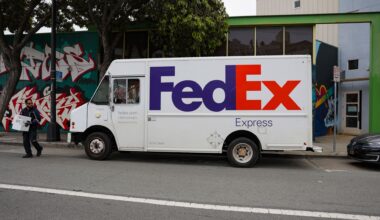 UPS, FedEx and logistics giants are investing in the healthcare boom