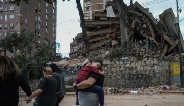 Venezuela death toll hits 2,595 as cost from strongest quake in a century mount