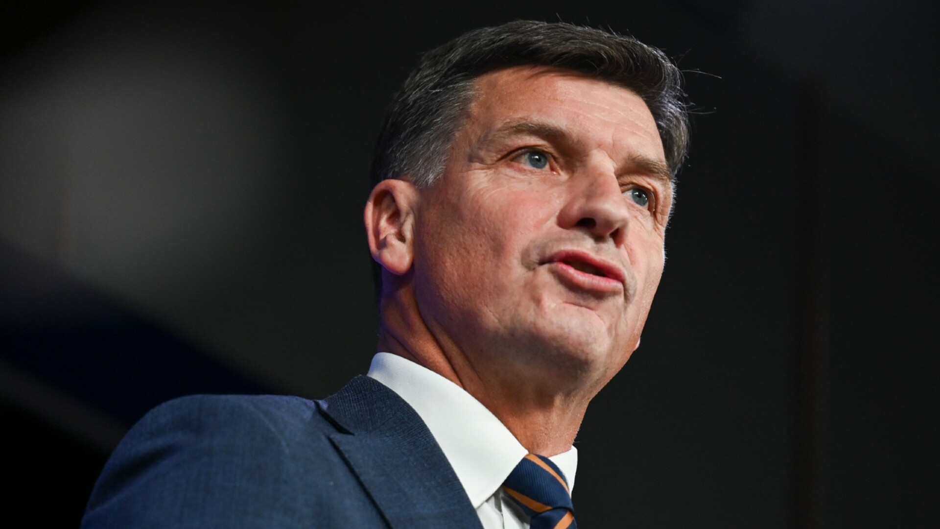 Taylor blasts Labor's 'widow tax' after government votes against amendments