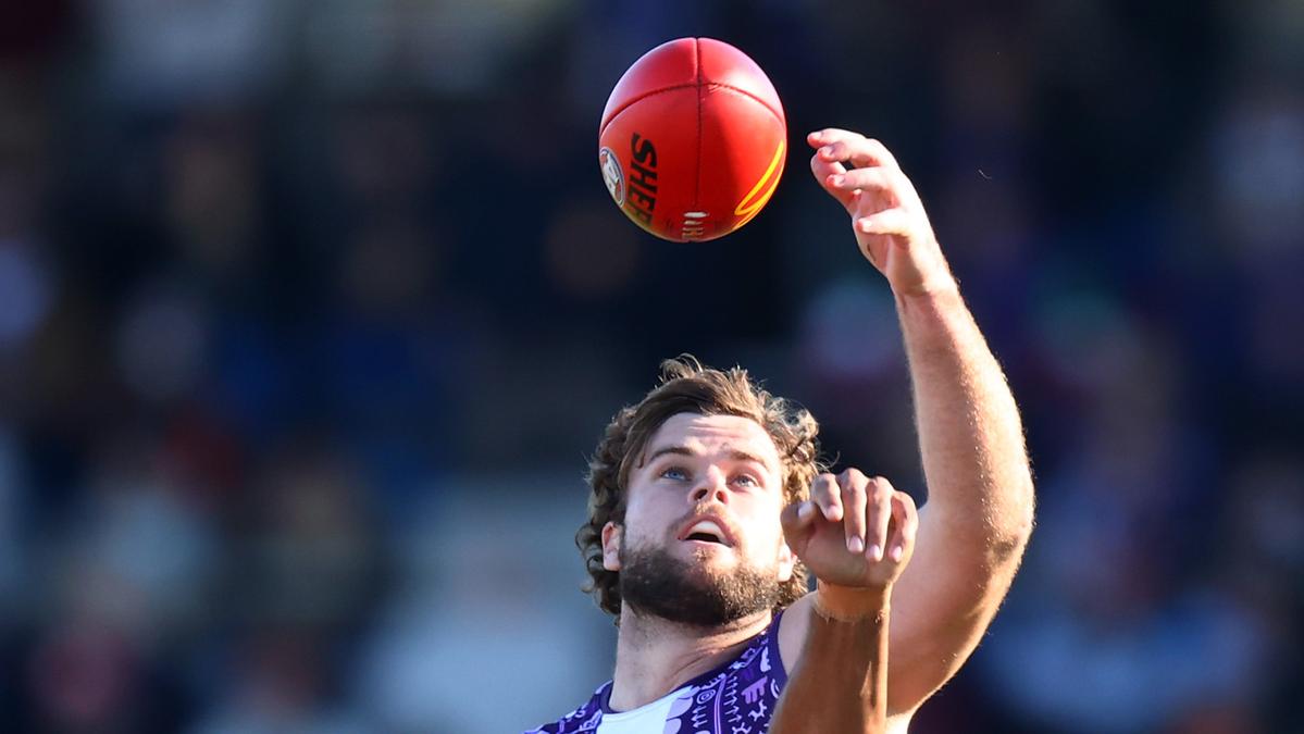 Fremantle ‘manage’ Sean Darcy in shock call as Dockers make Hayden Young fitness call for Sydney clash