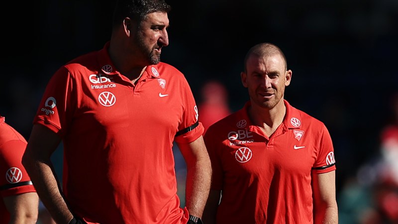 AFL 2026: Simon Goodwin opts out of Essendon Bombers coach search