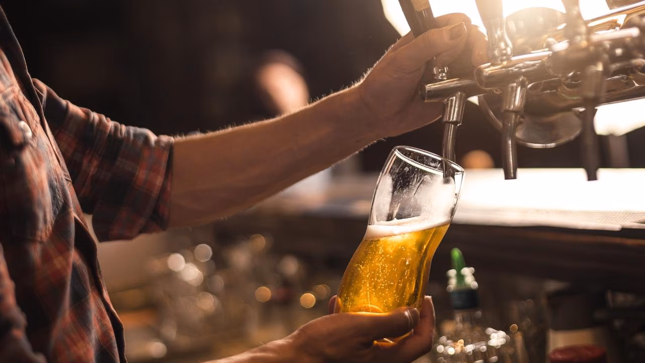 Melbourne and Sydney named world’s priciest cities for beer and smokes