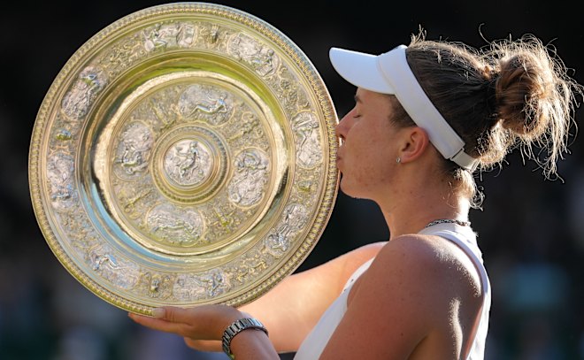 Wimbledon: Noskova revels in dramatic win over compatriot