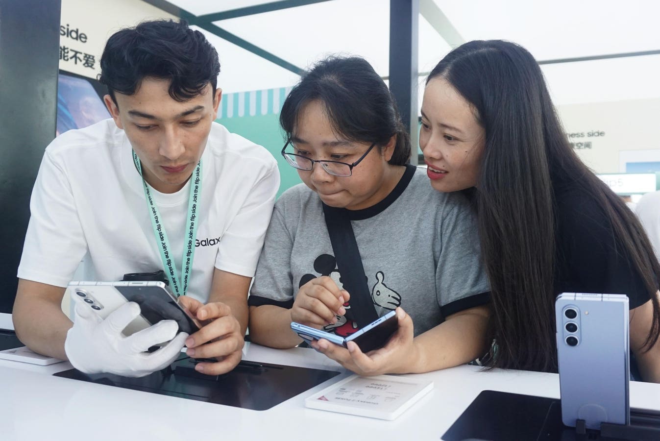 Samsung Finally Kills Its Messages App On Galaxy Phones In Days